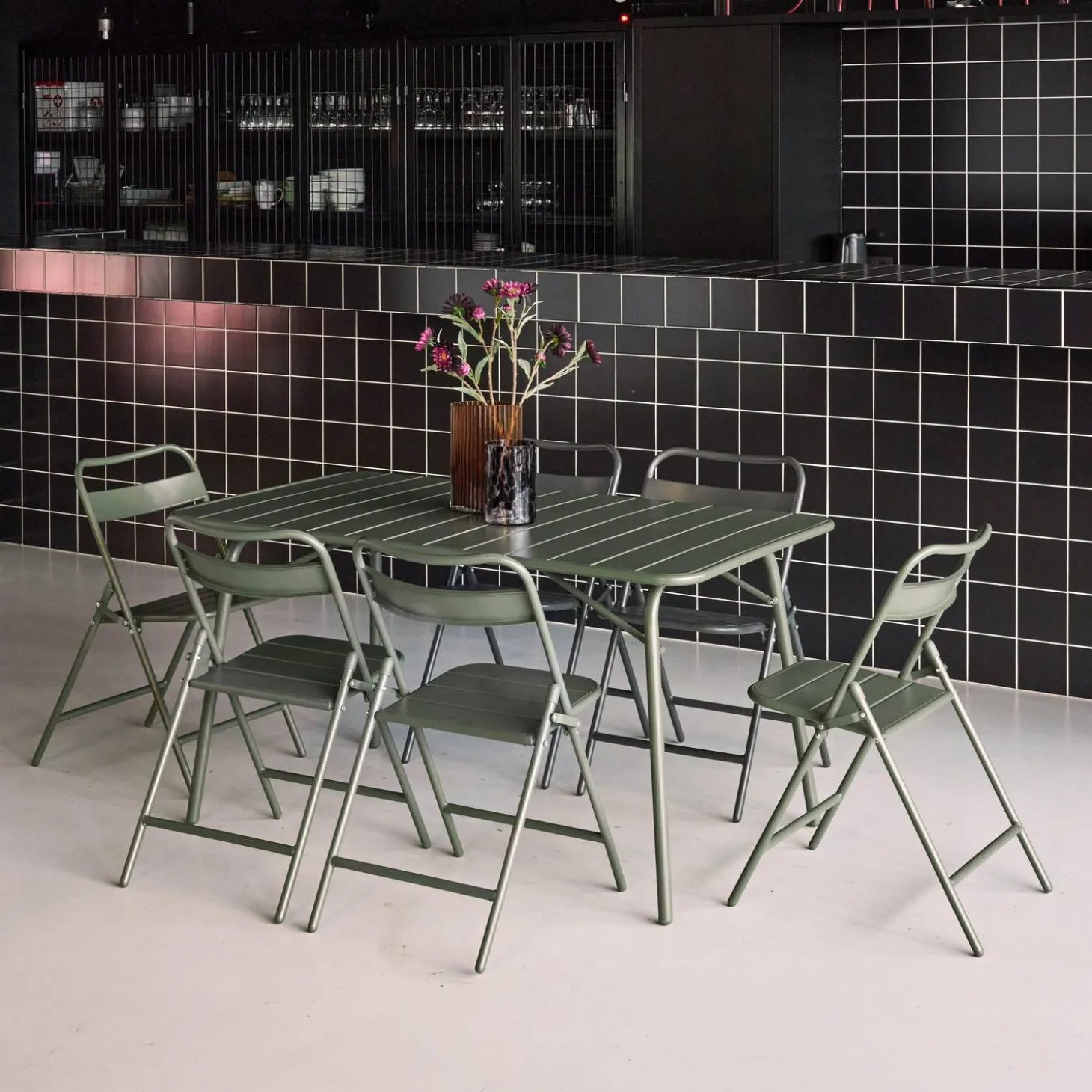 Opklapbare tuintafel met 6 opklapbare stoelen metaal