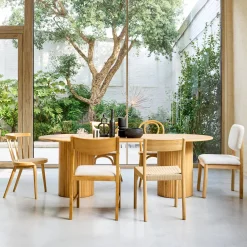 Ovale eettafel rubberhout en eikenfineer 8 plaatsen