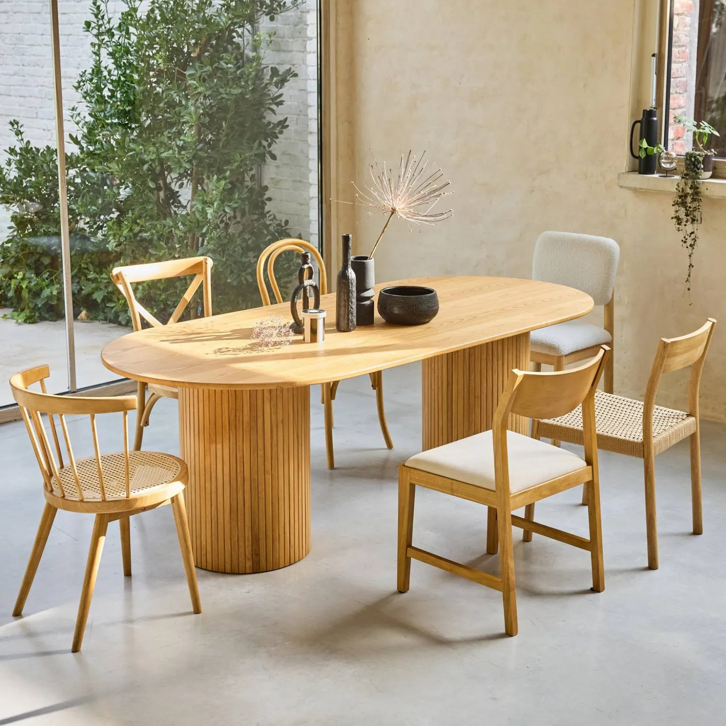 Ovale eettafel rubberhout en eikenfineer 8 plaatsen