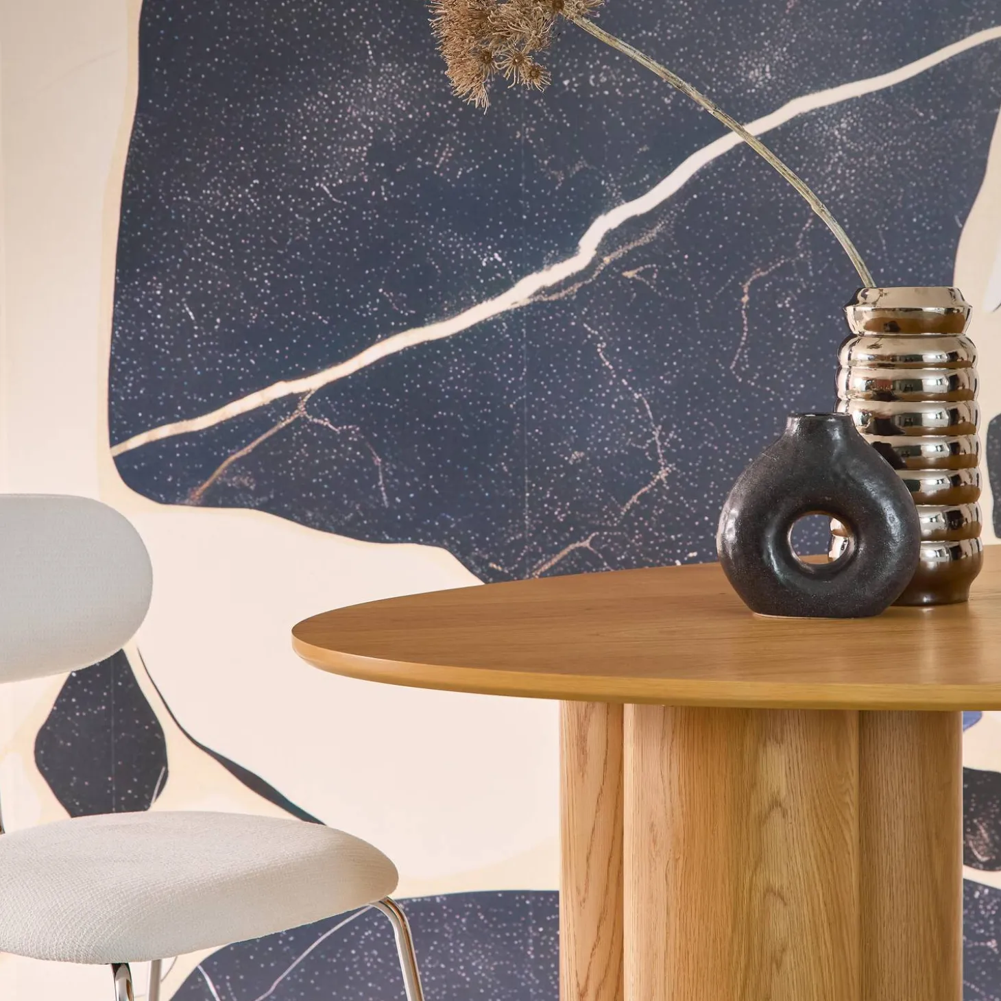 Ovale eettafel van rubberhout en eikenfineer voor 8 personen