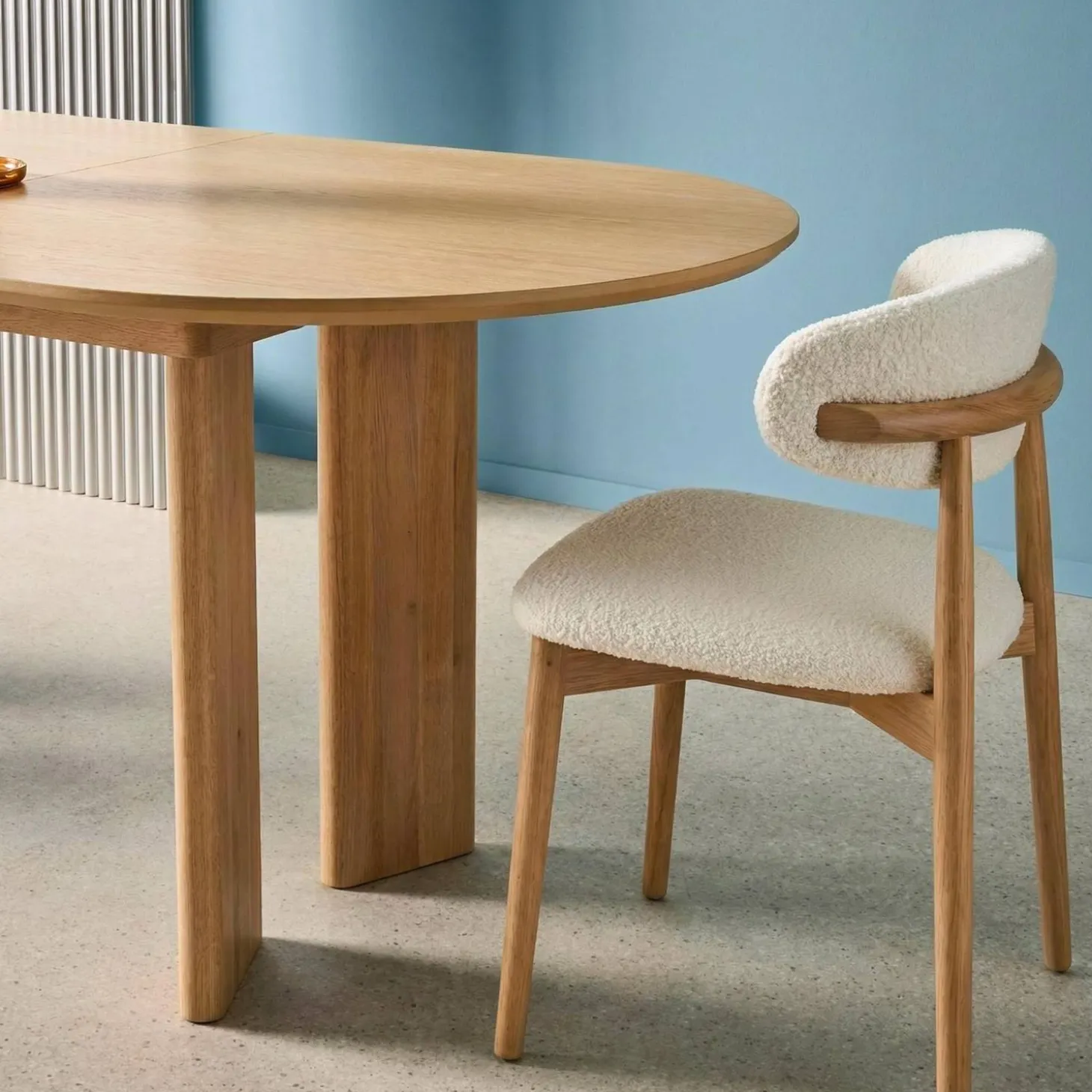Ovale uitschuifbare eettafel rubberhout en eikenfineer 6-8 plaatsen