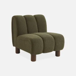 Relaxfauteuil met afgeronde poten in hout en boucléstof