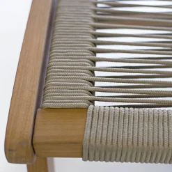 Relaxfauteuil van hout en touw met voetensteun