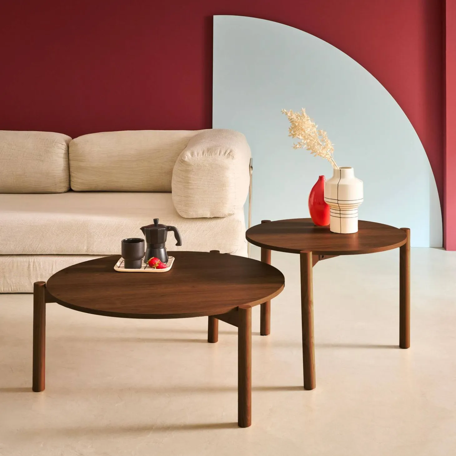 2 ronde bijzettafels, salontafel, houteffect