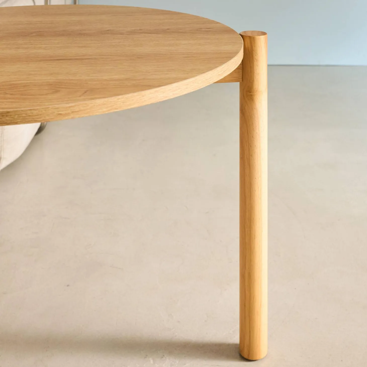 2 ronde bijzettafels, salontafel, houteffect
