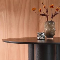 Ronde eettafel van rubberhout en eikenfineer voor 4 personen