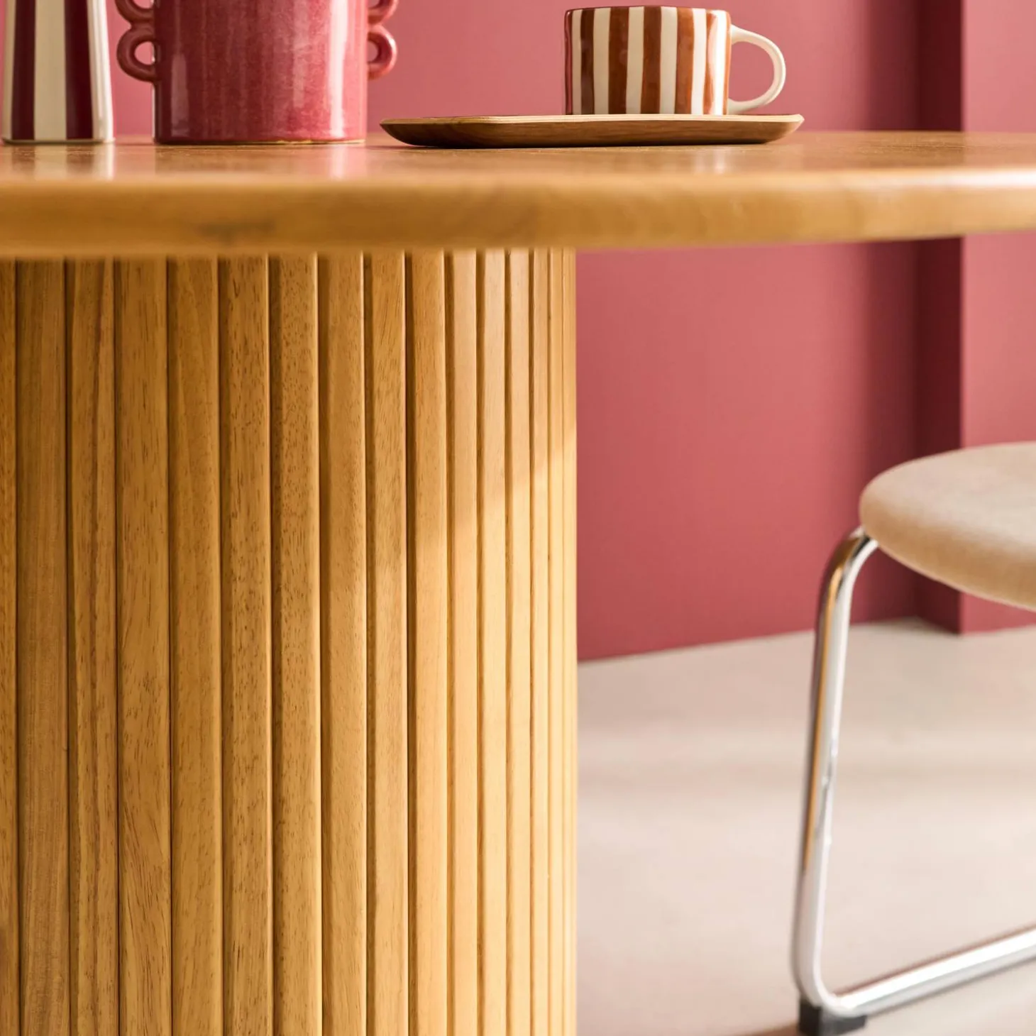 Ronde eettafel van rubberhout en eikenfineer 4 plaatsen