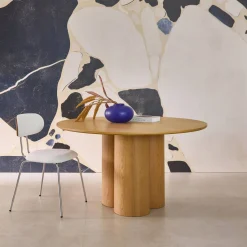 Ronde eettafel van rubberhout en eikenfineer voor 4 personen