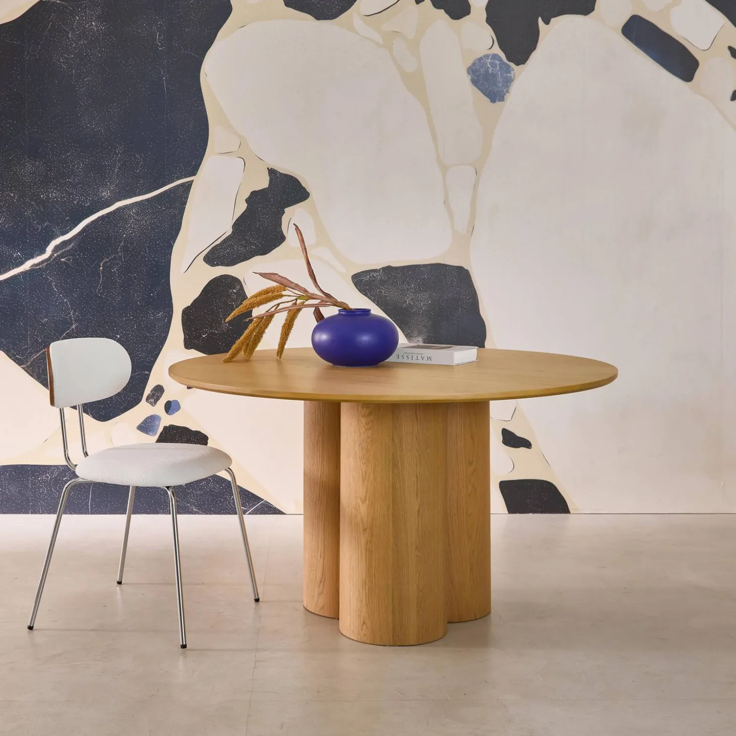 Ronde eettafel van rubberhout en eikenfineer voor 4 personen