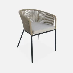Ronde houten eettafel, binnen/buiten + 4 touw en stalen armstoelen