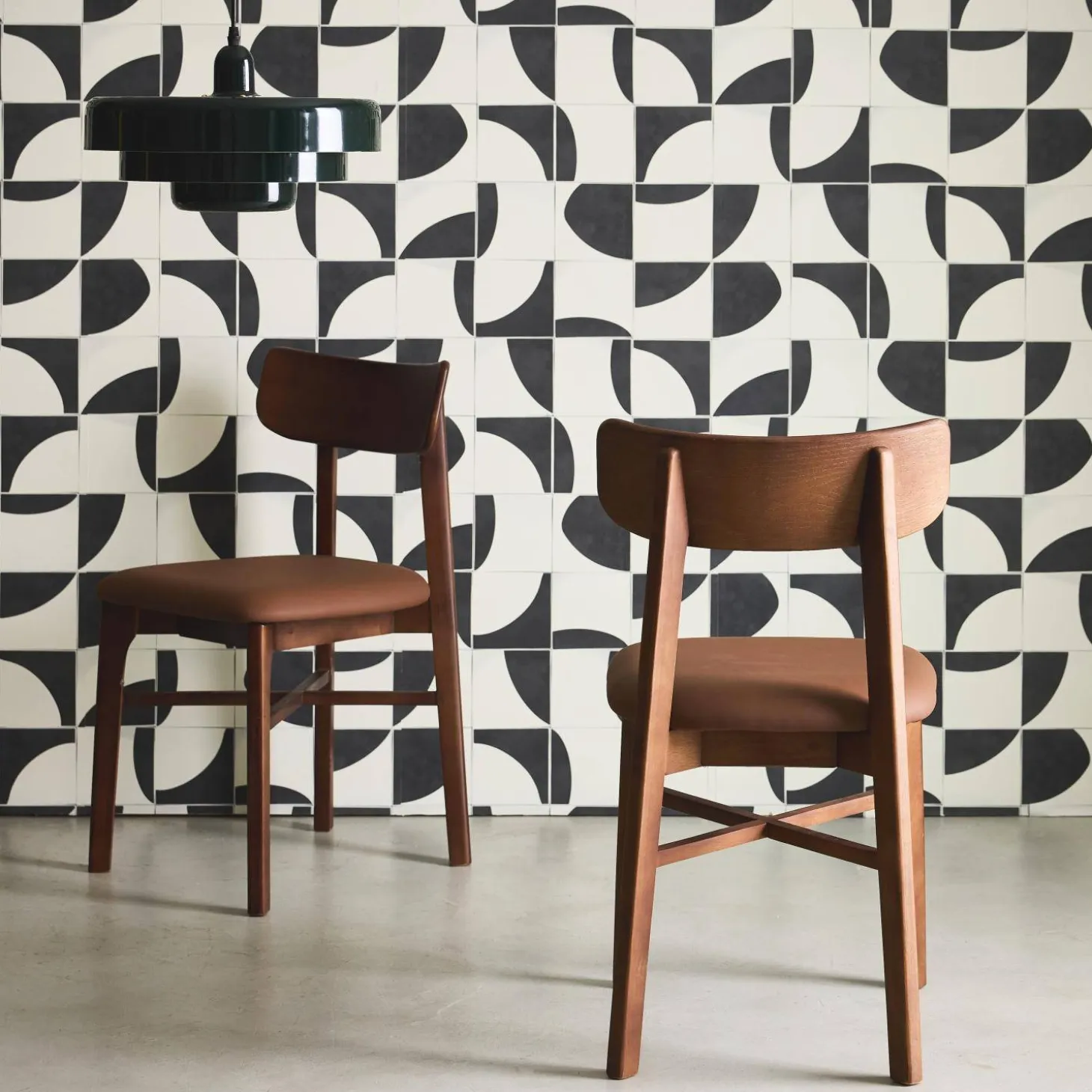 Rubberhout en kunstleren stoelen (set van 2)