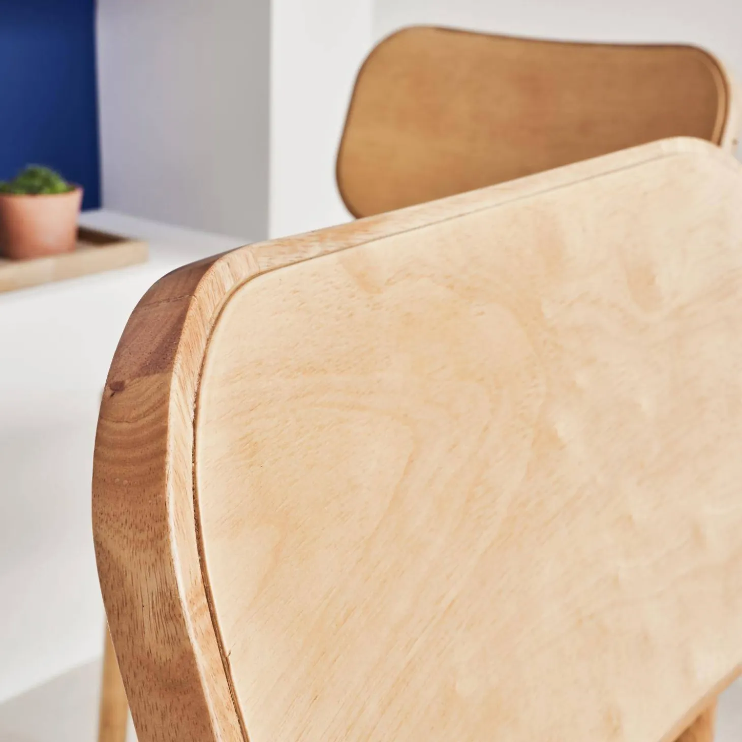 Rubberhouten stoelen, set van 2