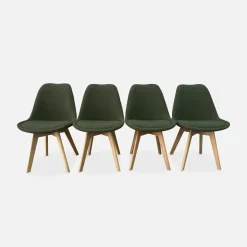 Scandinavische boucléstoel met houten poten (set van 4)