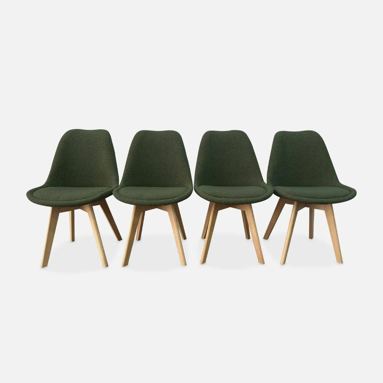 Scandinavische boucléstoel met houten poten (set van 4)
