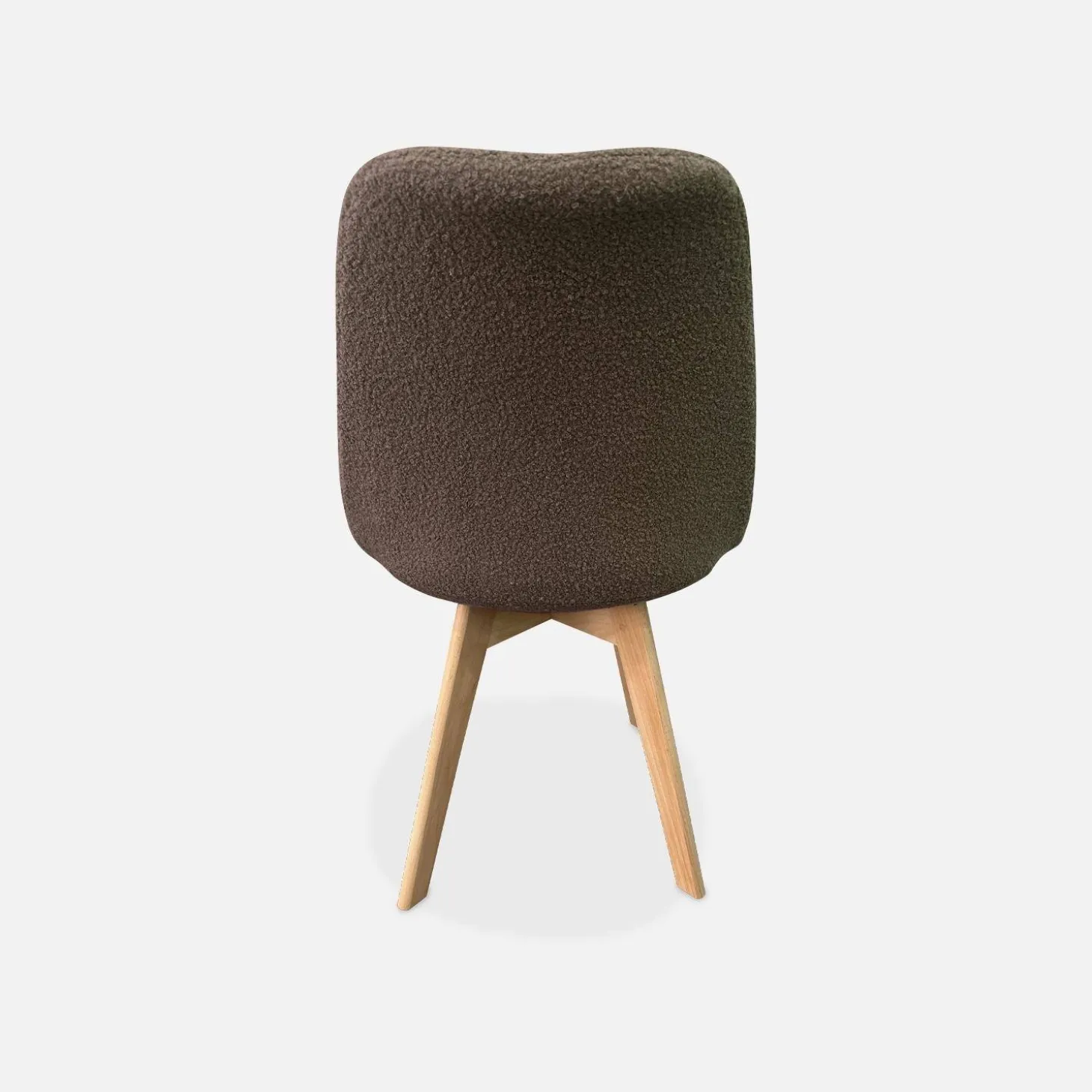 Scandinavische boucléstoel met houten poten (set van 4)