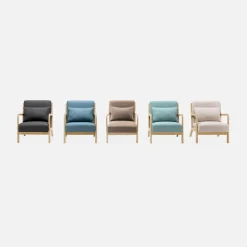 Scandinavische fauteuil van hout en stof