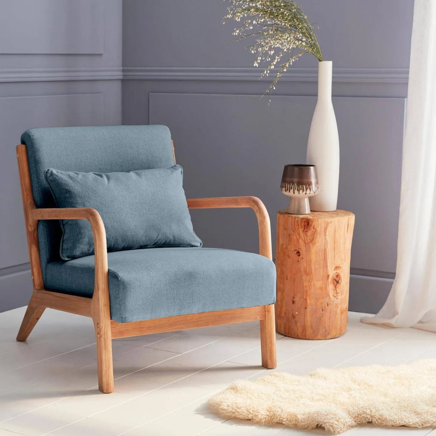 Scandinavische fauteuil van hout en stof