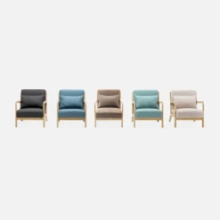 Scandinavische fauteuil van hout en stof