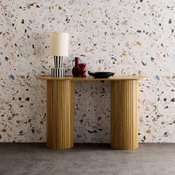 Scandinavische ovale sidetable met groeven effect hout