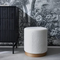 Scandinavische poef in witte boucle