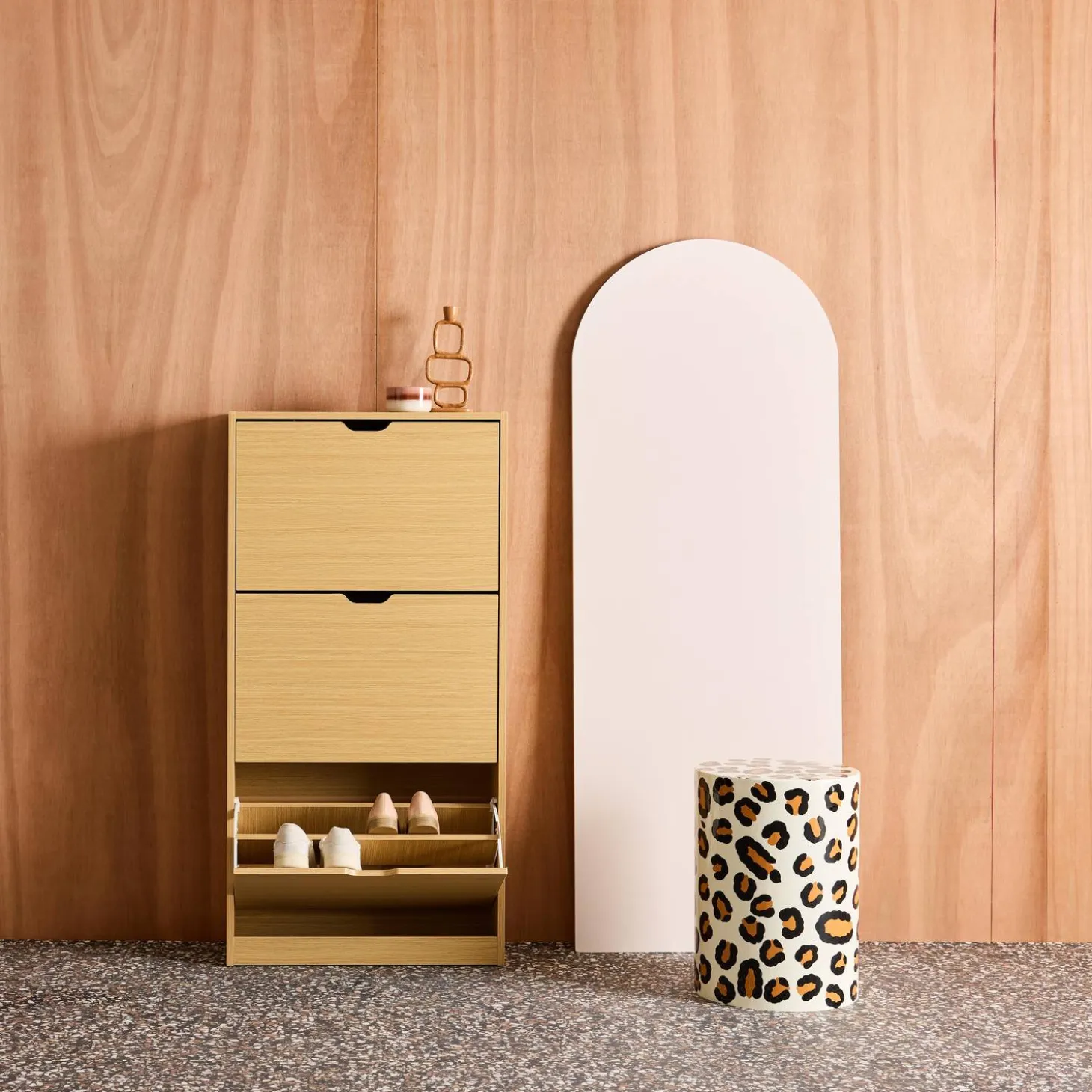 Schoenenkast 3 kleplades houtdecor 60cm