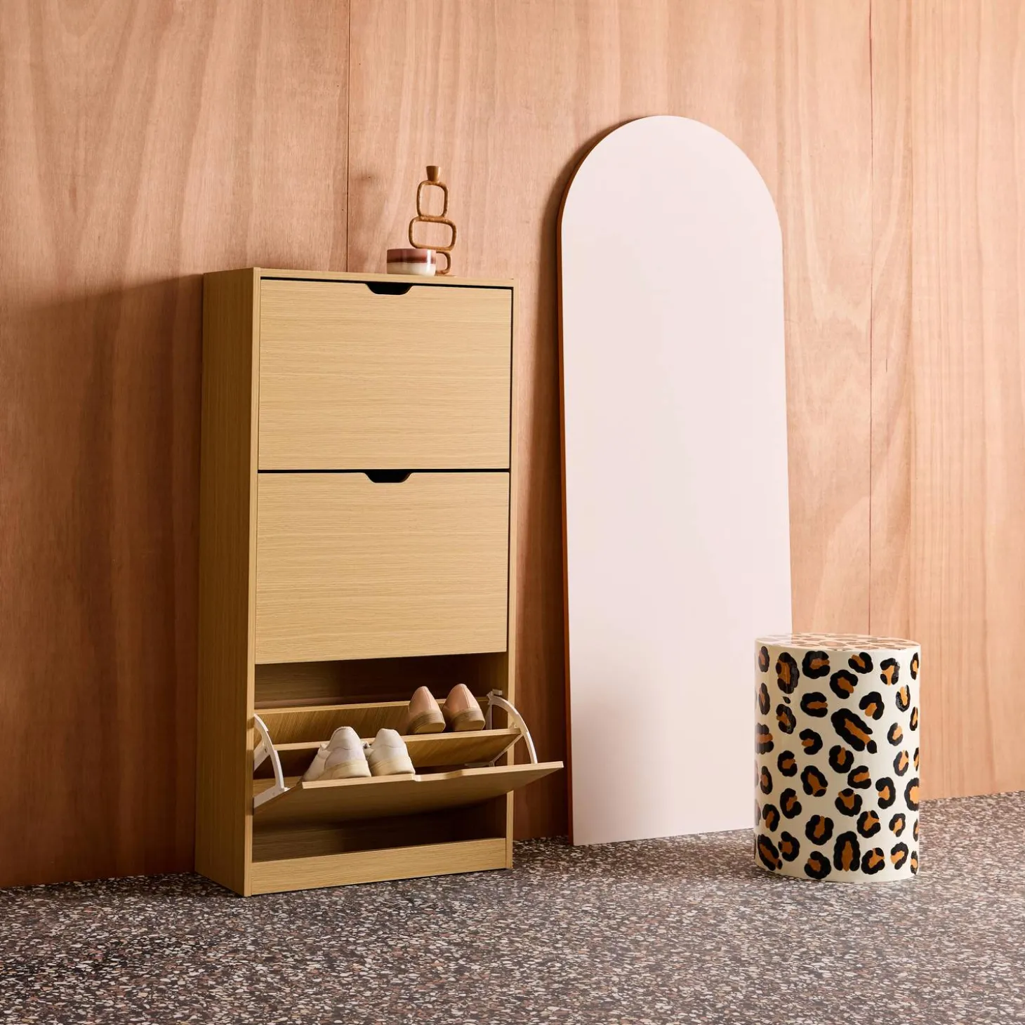 Schoenenkast 3 kleplades houtdecor 60cm