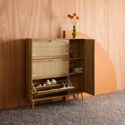 Schoenenkast met 3 kleplades en 1 deur houtdecor en rotan 120cm