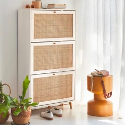 Schoenenkast met 3 kleplades houtdecor en rotan 75cm