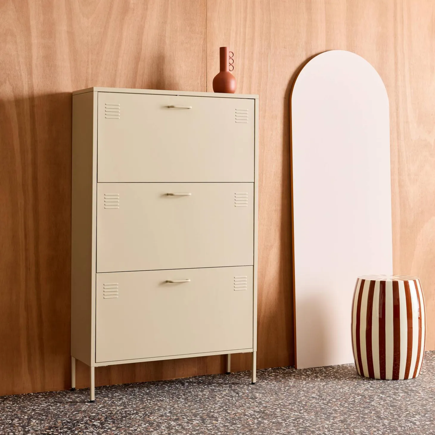 Schoenenkast met 3 kleplades metaal industrieel 80cm