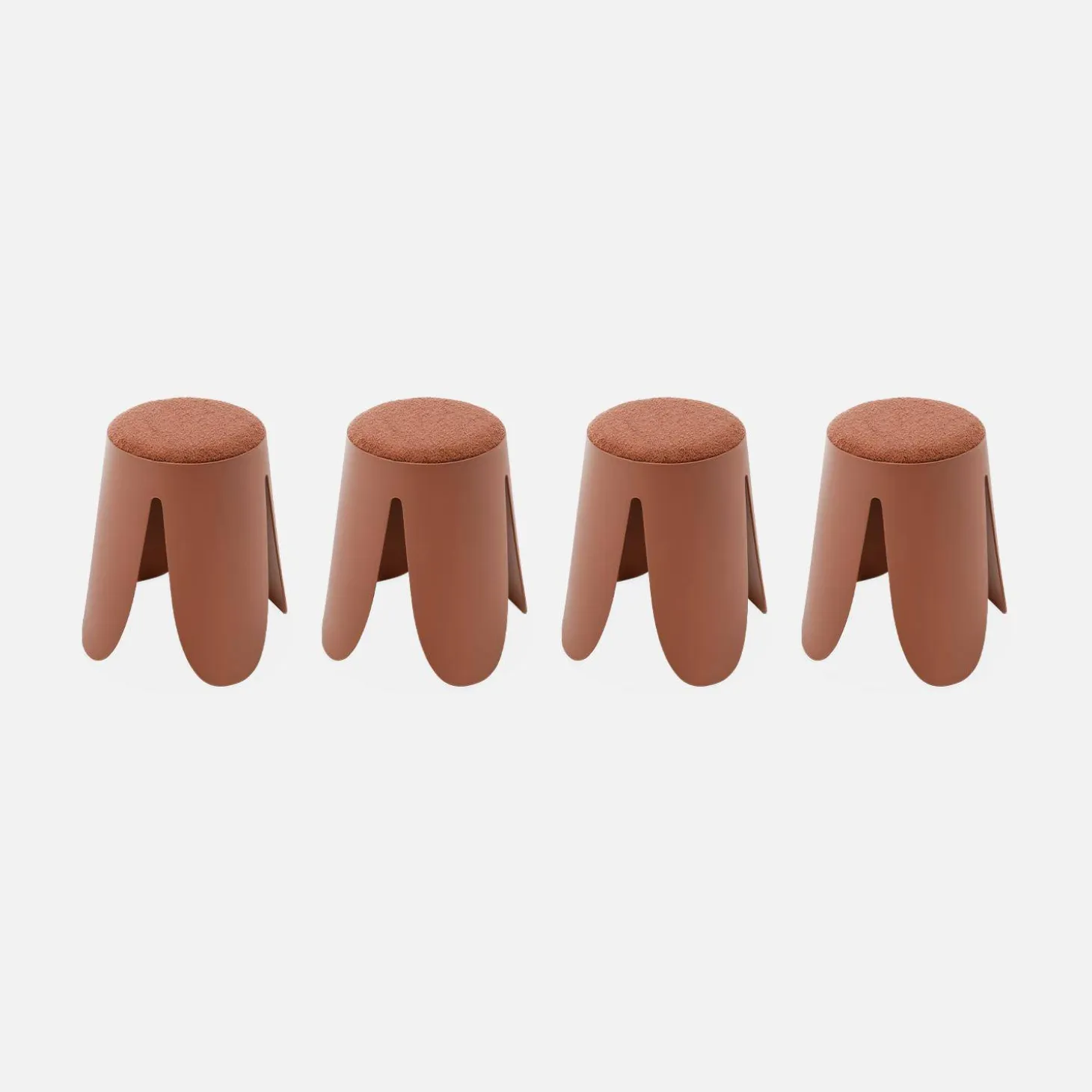 Set van 4 stapelkrukken in boucléstof