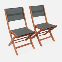 Set van twee houten klapstoelen