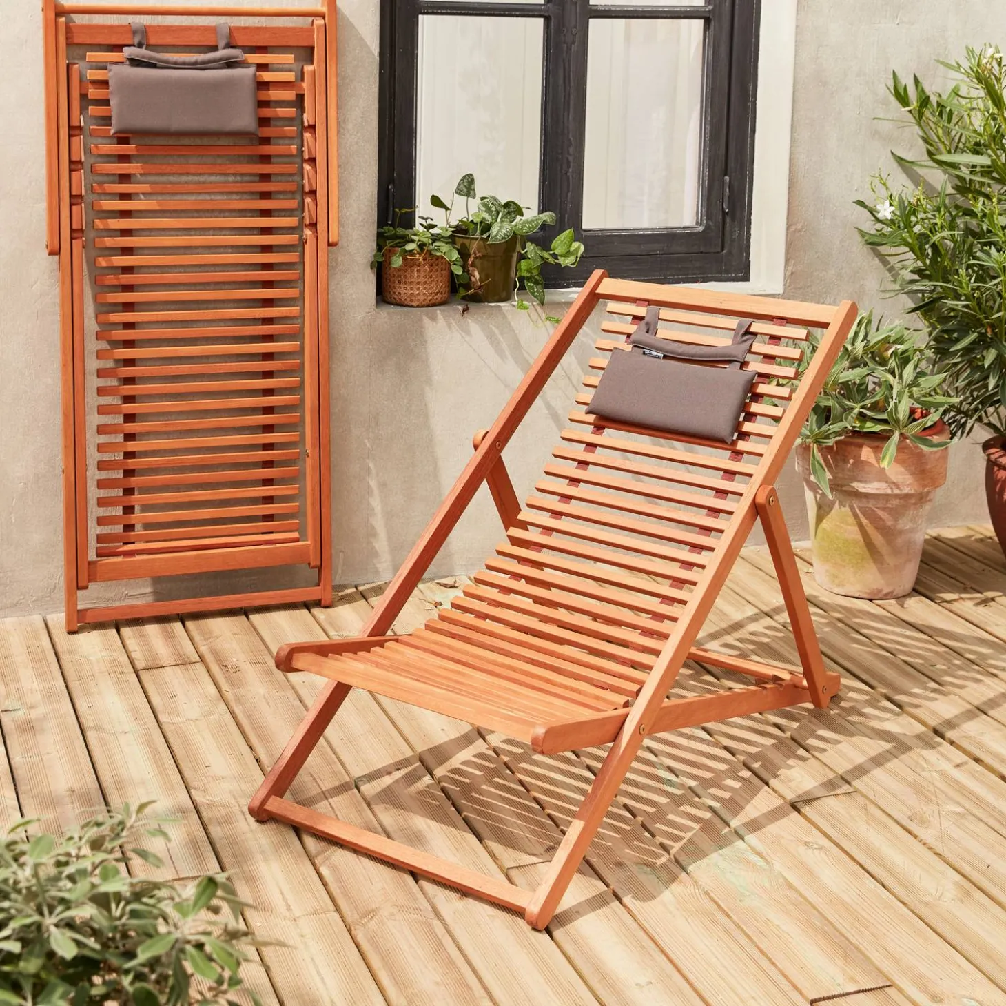 Set van twee houten strandstoelen