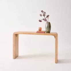 Sidetable van acaciahout