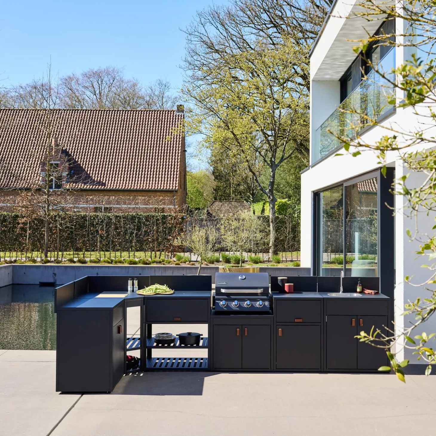 Stalen buitenkeuken 6 modules met gasbarbecue 4 branders