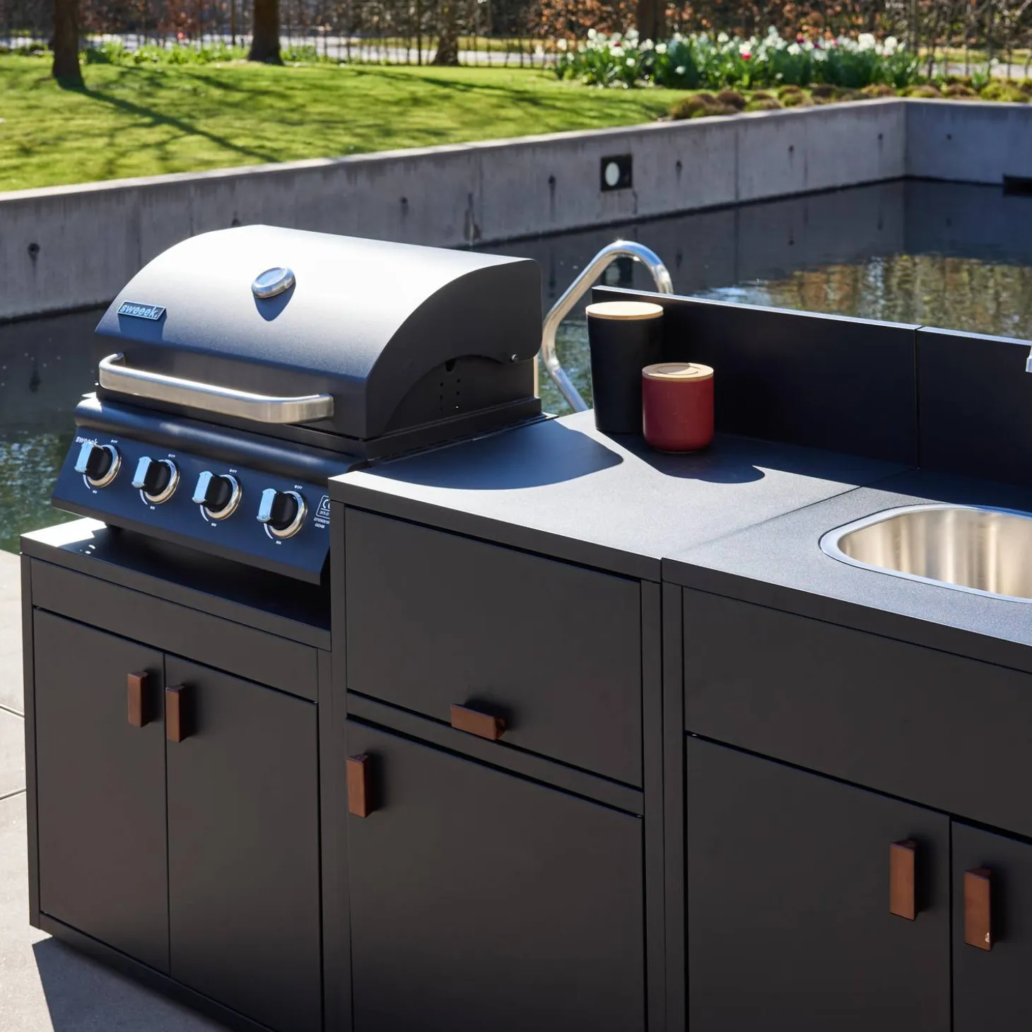 Stalen buitenkeuken 3 modules met gasbarbecue 4 branders