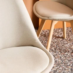 Stoffen Scandinavische stoelen met beukenhouten poten (set van 4)
