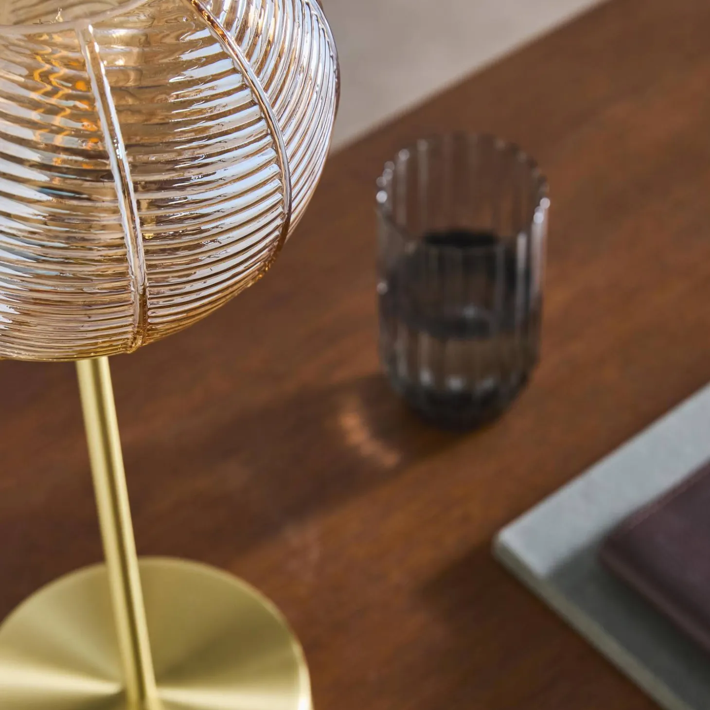 Tafellamp interieur, metaal en glas, Ø 20 cm