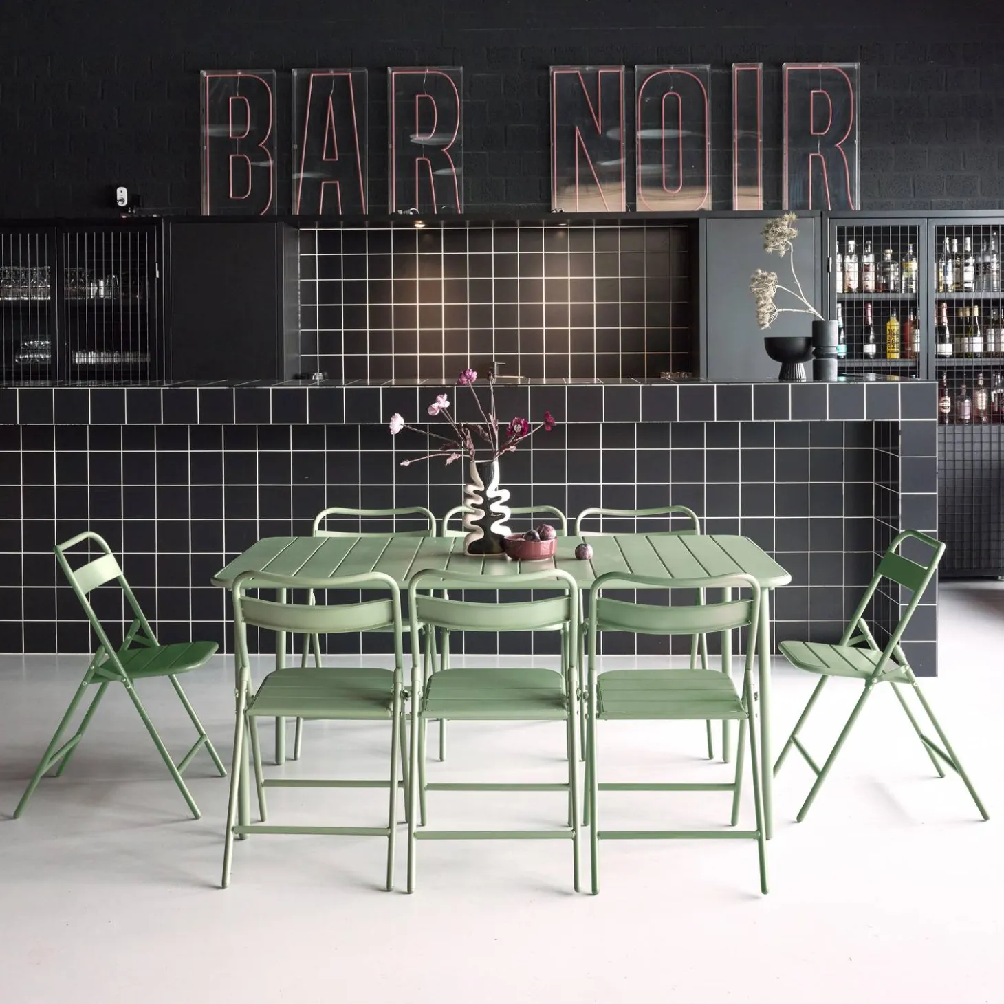 Tuintafel met 8 opklapbare stoelen metaal