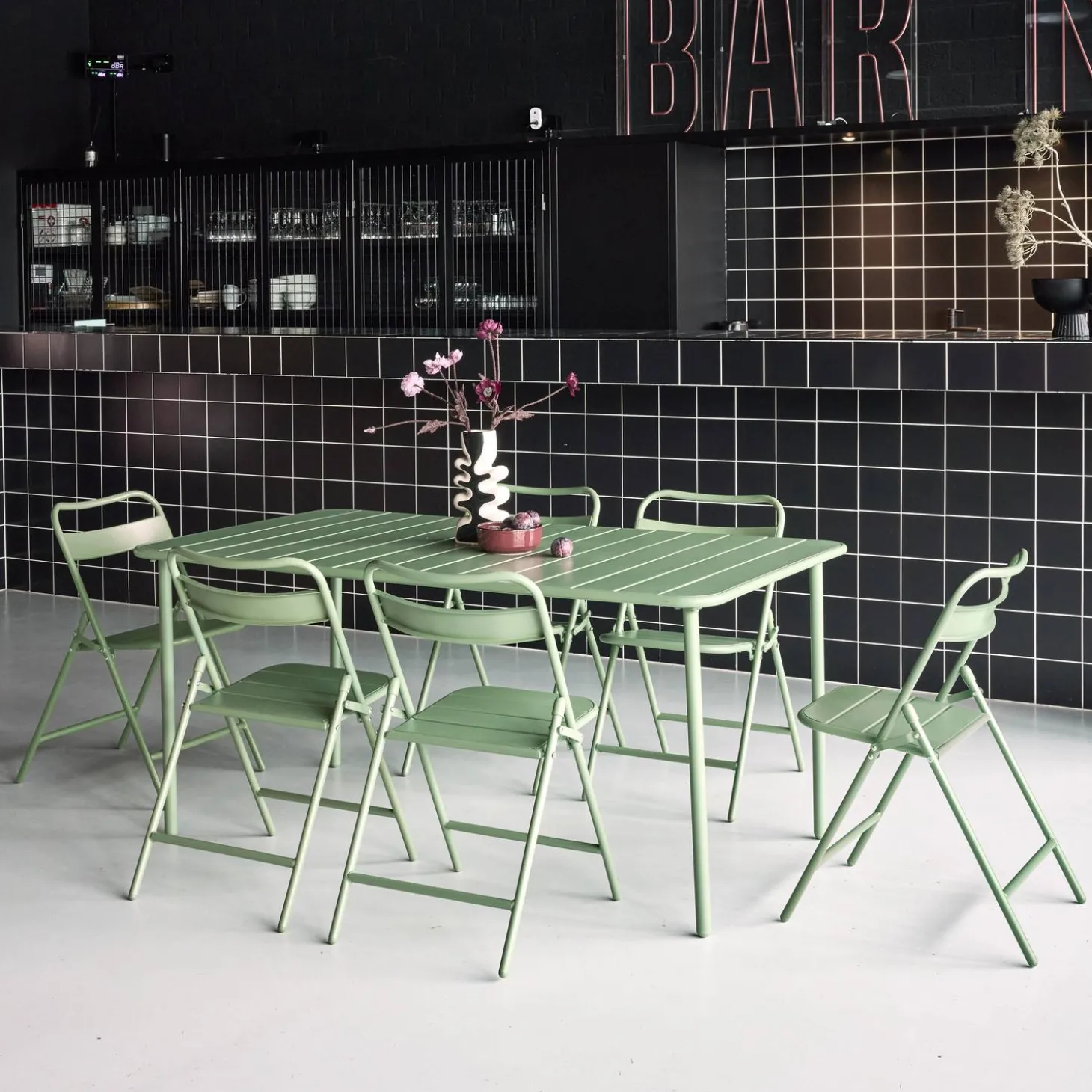 Tuintafel met 6 opklapbare stoelen metaal