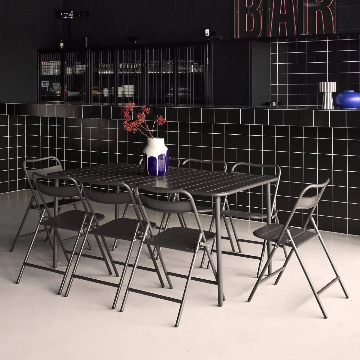Tuintafel met 8 opklapbare stoelen metaal