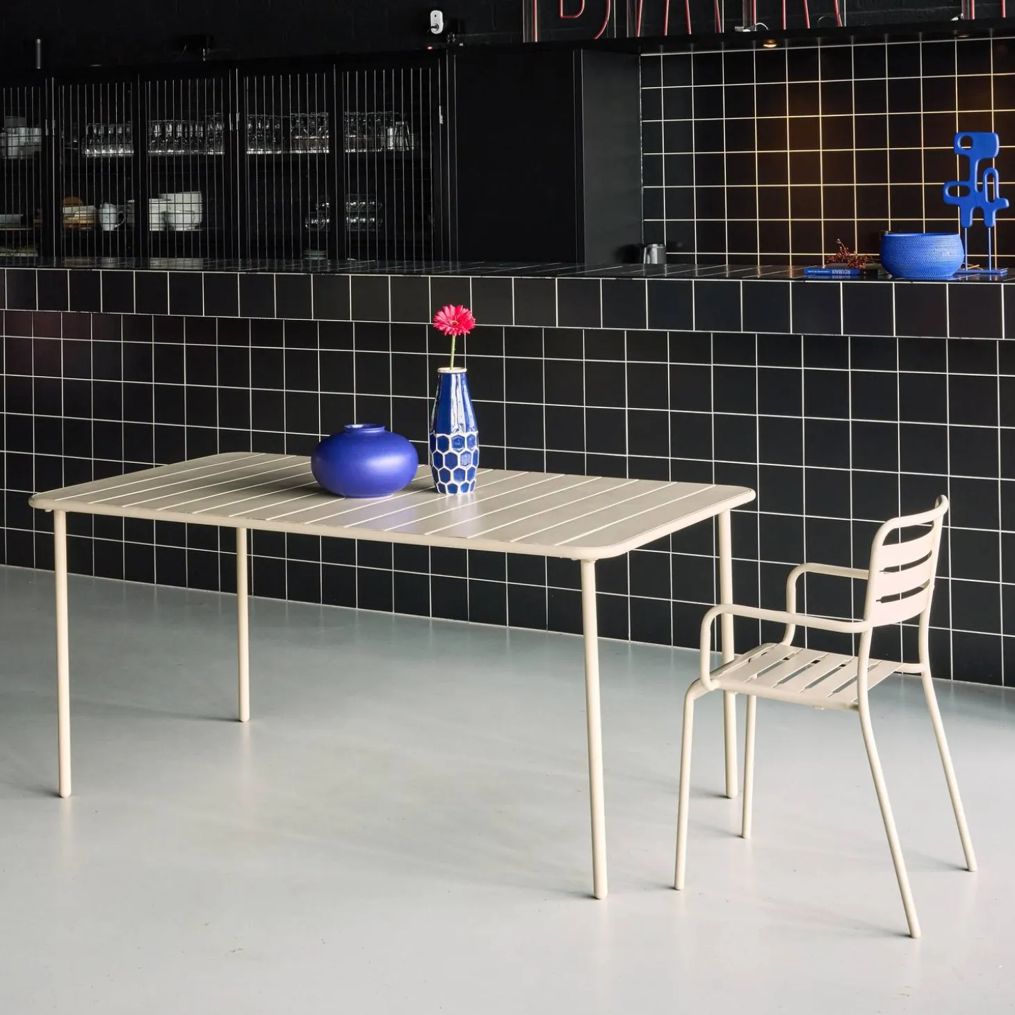 Tuintafel 6-8 plaatsen metaal