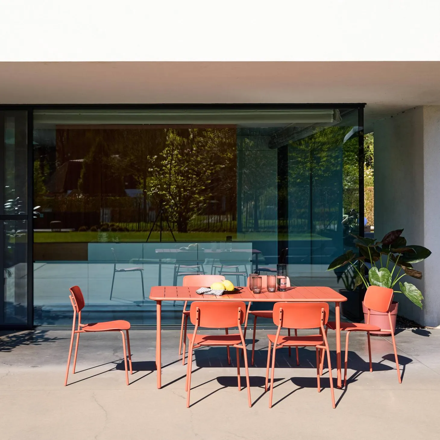 Tuintafel + 6 stoelen metaal