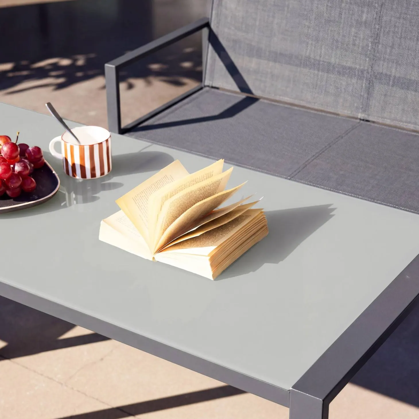 Tuintafel + 4 zitplaatsen inschuifbare set van staal en textileen