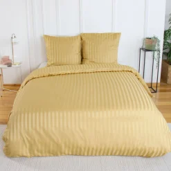 Tweepersoons polyester satijn-effect beddengoed met fijne strepen geel