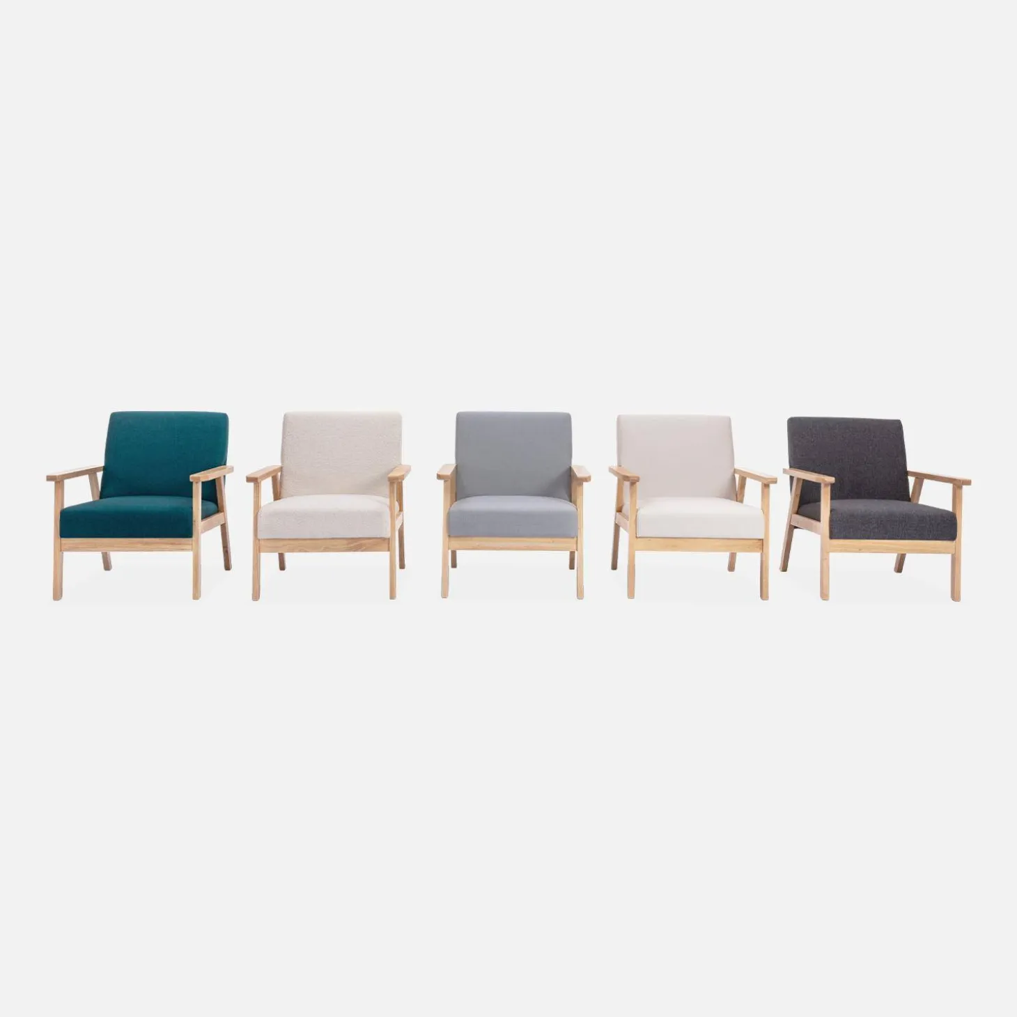 Tweezits bankje en fauteuil van hout met bouclé zitting
