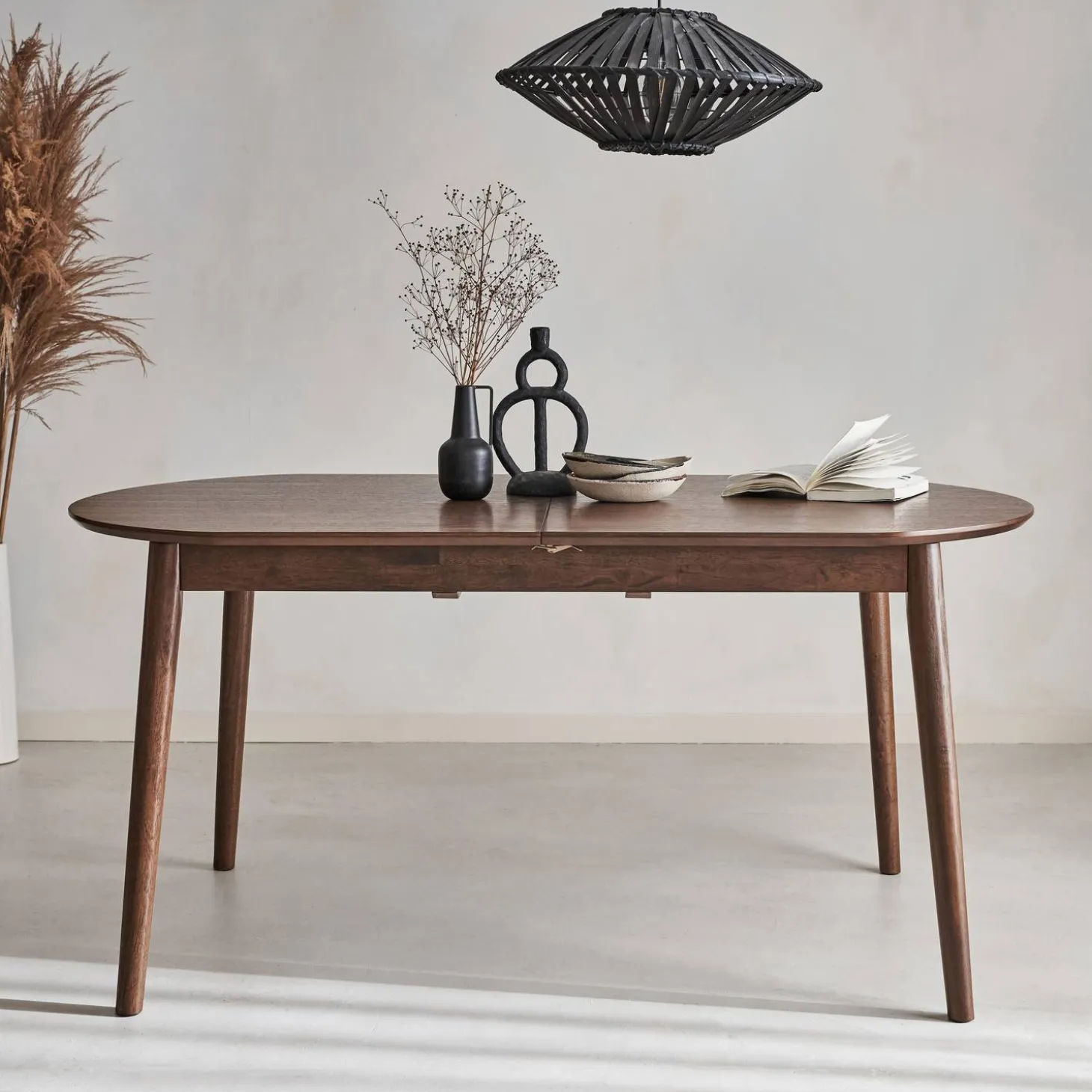 Uitschuifbare eettafel, 6-8 zitplaatsen, 160-210cm