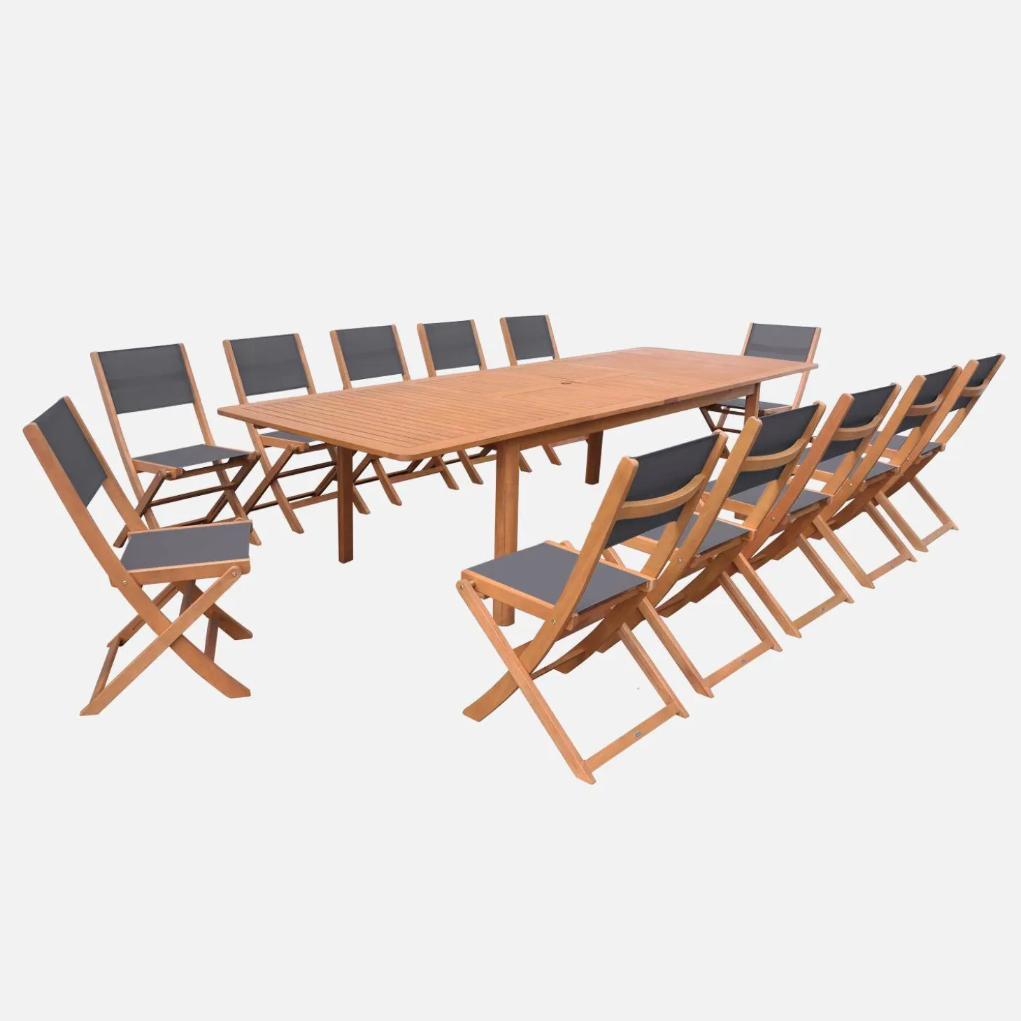 Uitschuifbare tuintafel van hout met 12 stoelen