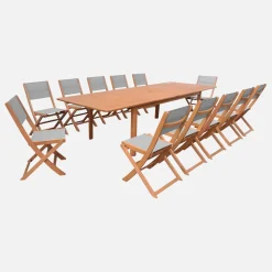 Uitschuifbare tuintafel van hout met 12 stoelen