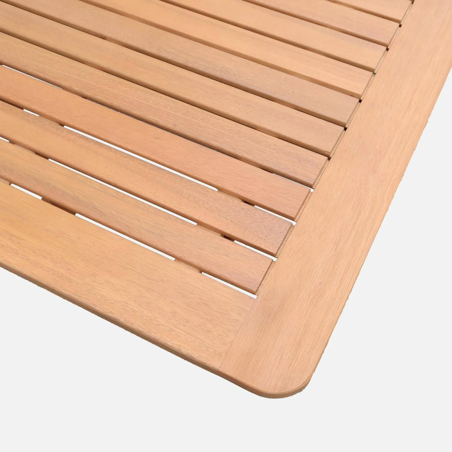 Uitschuifbare tuintafel van hout met 12 stoelen