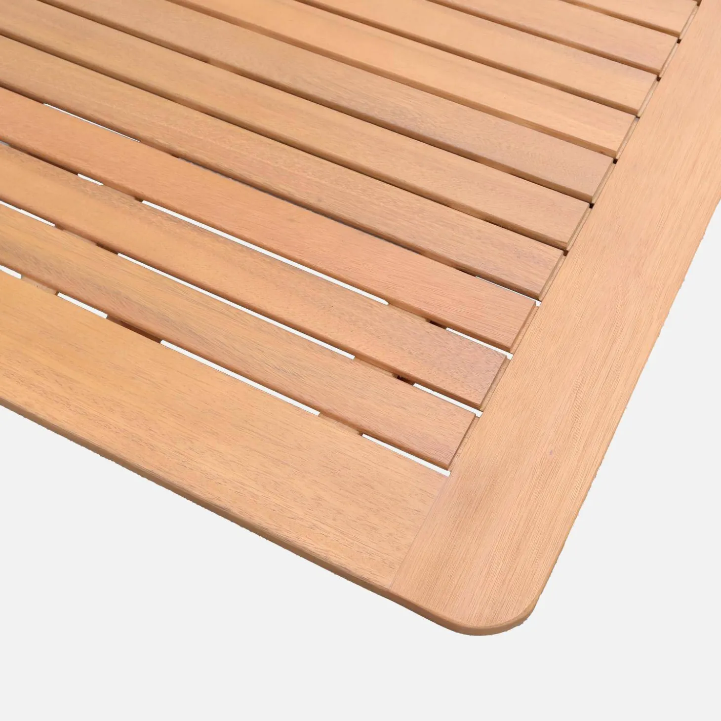 Uitschuifbare tuintafel van hout met 12 stoelen